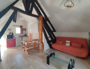Studio T1 location meublée dernier étage – TROYES hyper CENT