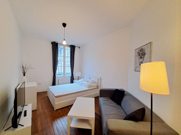 Appartement Grand Studio meublé &#8211; TROYES CENTRE VILLE