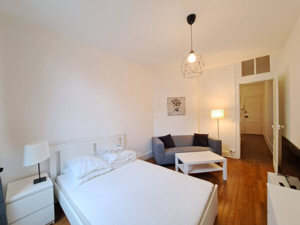 Appartement Grand Studio meublé &#8211; TROYES CENTRE VILLE