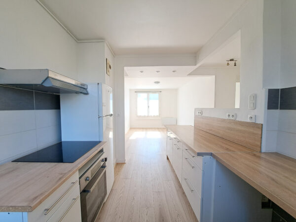 Appartement 3 pièces avec parking privatif &#8211; TROYES secteur