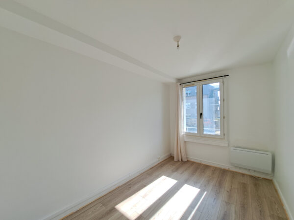 Appartement 3 pièces avec parking privatif &#8211; TROYES secteur