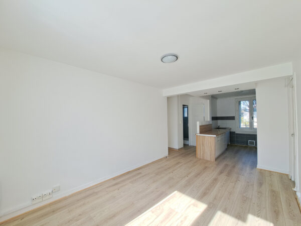 Appartement 3 pièces avec parking privatif &#8211; TROYES secteur