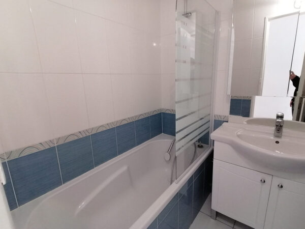 Appartement T4 meublée avec parking &#8211; TROYES proche CENTRE