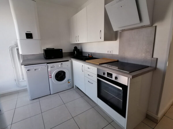 Appartement T4 meublée avec parking &#8211; TROYES proche CENTRE
