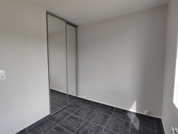 Appartement 3 pièces dernier étage &#8211; ST ANDRE LES VERGERS