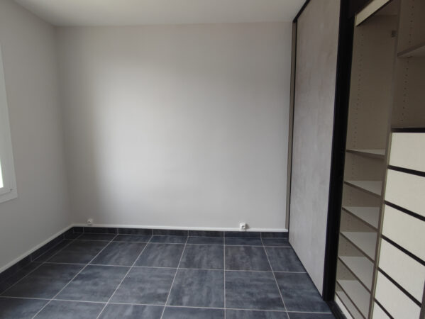 Appartement 3 pièces dernier étage &#8211; ST ANDRE LES VERGERS