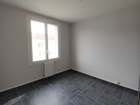 Appartement 3 pièces dernier étage &#8211; ST ANDRE LES VERGERS