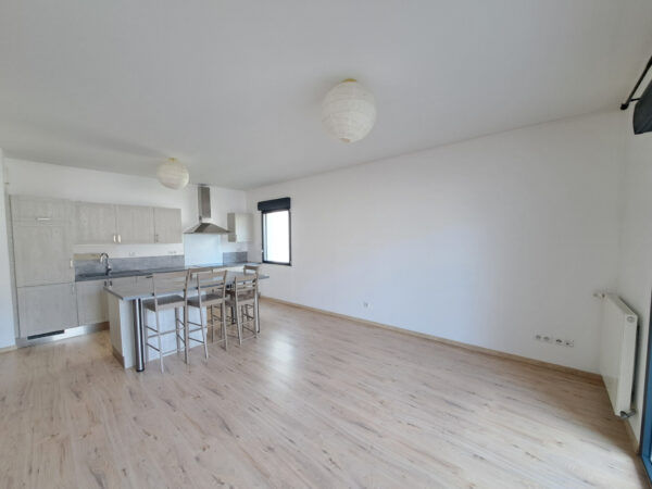Appartement 3 pièces dans résidence de standing avec balcon-