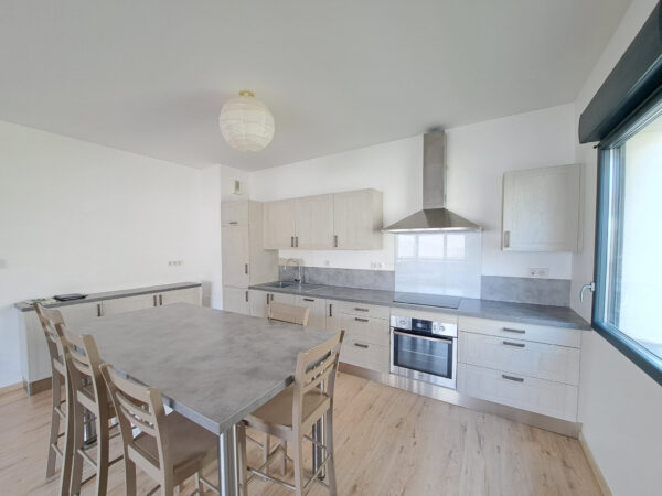 Appartement 3 pièces dans résidence de standing avec balcon-