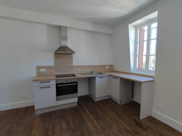 Appartement 3 pièces avec parking + cave &#8211; TROYES proche CEN