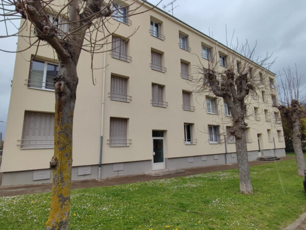 Appartement 3 pièces dernier étage &#8211; ST ANDRE LES VERGERS
