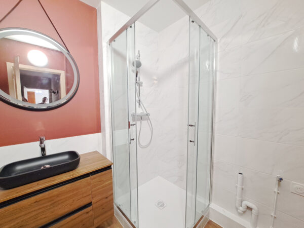 Appartement 2 pièces avec superbe prestations et DPE B &#8211; TRO