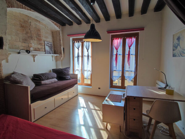 Appartement T1 Studio meublé avec bonne isolation &#8211; TROYES C