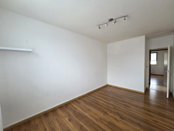 Appartement 3 pièces dans résidence calme &#8211; TROYES secteur H