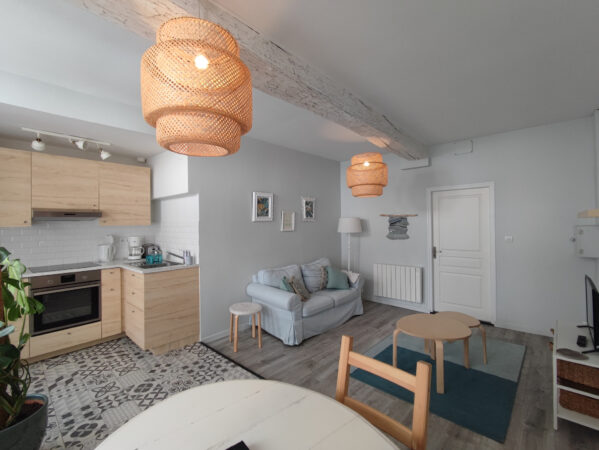 Appartement T2 meublé donnant sur cour &#8211; TROYES CENTRE