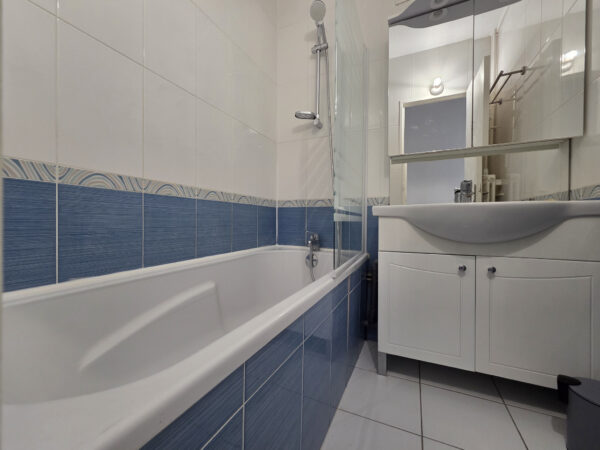 Appartement T3 meublée avec parking chauffage inclus &#8211; TROYE