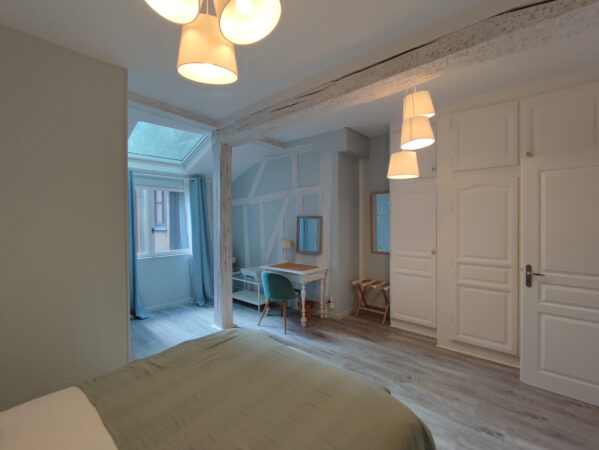 Appartement T2 meublé donnant sur cour &#8211; TROYES CENTRE