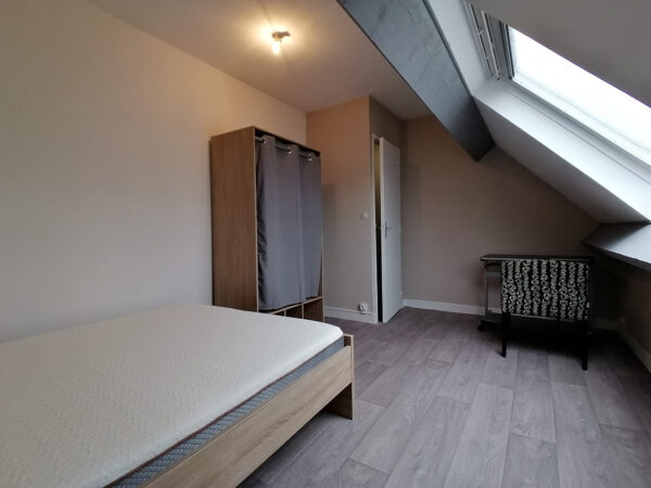 Appartement duplex 3 pièces meublé avec Parking  &#8211; TROYES pr