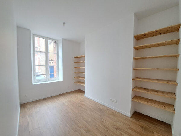 Appartement 6 pièces avec parking &#8211; TROYES proche CENTRE VIL
