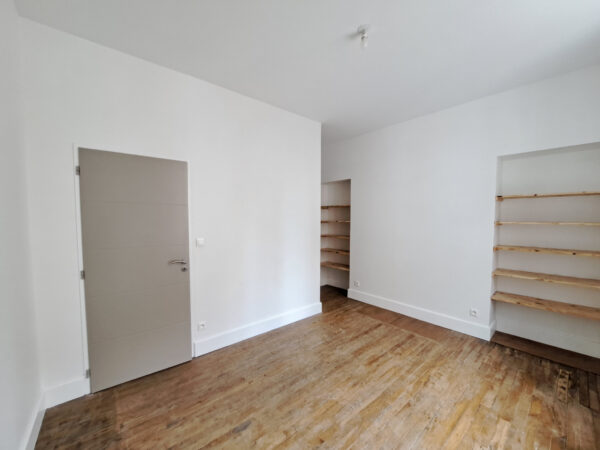Appartement 6 pièces avec parking &#8211; TROYES proche CENTRE VIL