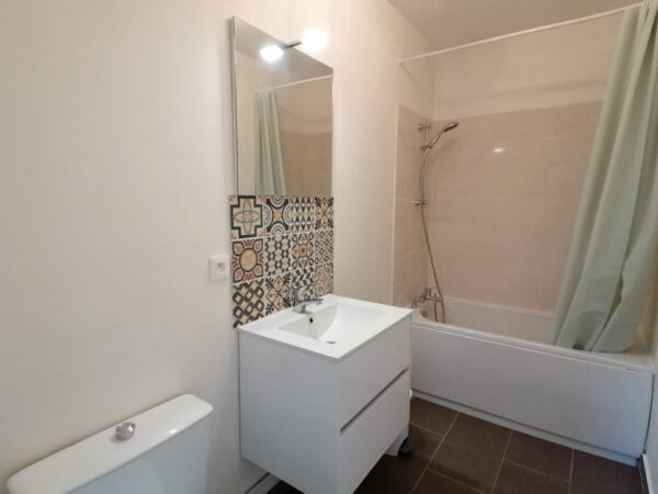 Appartement 1 pièce Meublé chauffage inclus &#8211; TROYES PROCHE