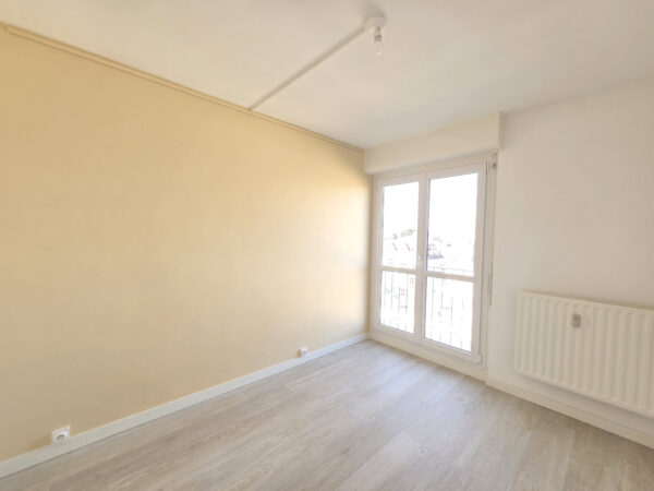 Appartement T3 refait à neuf avec garage &#8211; chauffage inclus