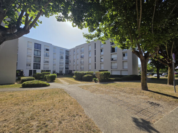 Appartement T4 dans résidence calme avec chauffage inclus &#8211;