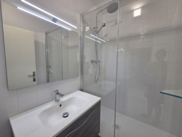 Appartement T3 refait à neuf avec garage &#8211; chauffage inclus