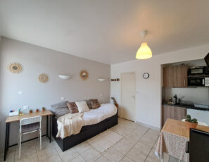 Studio meublée tout inclus – SAINTE SAVINE