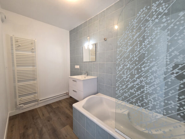 Appartement T4 dans résidence calme avec chauffage inclus &#8211;
