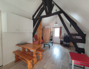 Studio T1 location meublée dernier étage – TROYES hyper CENT
