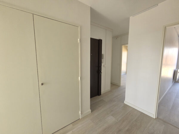 Appartement T3 refait à neuf avec garage &#8211; chauffage inclus