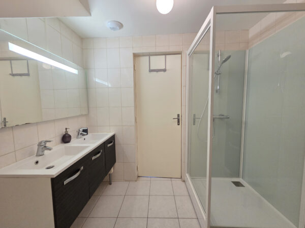 Appartement T2 + bureau meublé &#8211; TROYES HYPER CENTRE VILLE