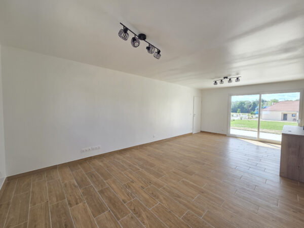 Maison T5 NEUVE avec jardin + garage &#8211; VILLECHETIF