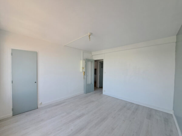 Appartement T2 chauffage inclus avec Parking &#8211; TROYES proche