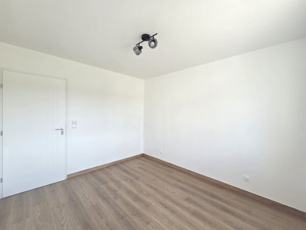 Maison T5 NEUVE avec jardin + garage &#8211; VILLECHETIF