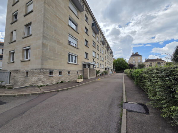 Appartement 2 pièces &#8211; TROYES secteur 1er MAI