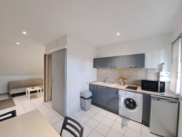 Appartement Studio meublé tout compris : chauffage + électri