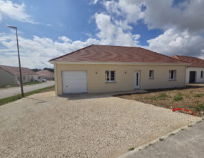 Maison T5 NEUVE avec jardin + garage &#8211; VILLECHETIF