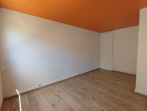 Grand Appartement 2 pièces avec chauffage inclus &#8211; TROYES HY