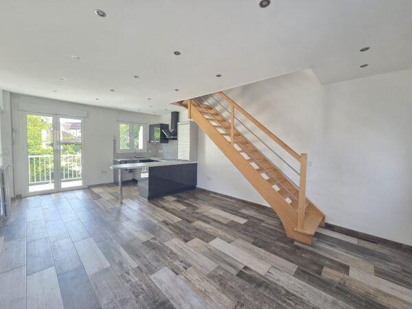 Compromis Appartement / Maison T4 avec balcon et Garage &#8211; TR