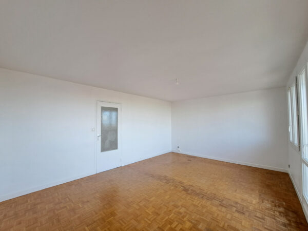  Appartement 3 pièces avec parking à 8min de la GARE &#8211; SAINT