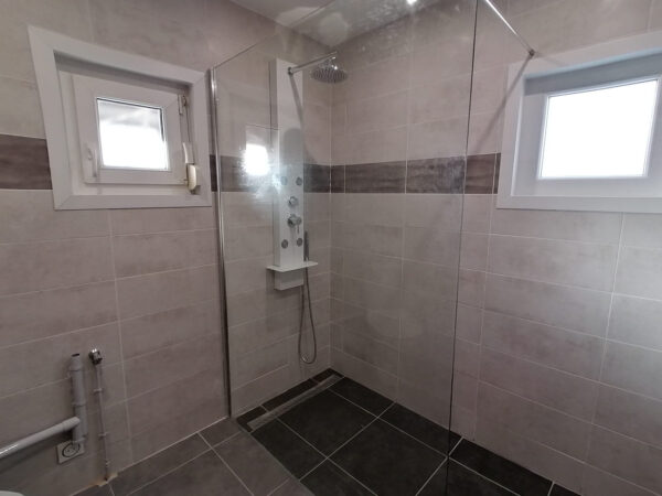 Maison plain pied 3 pièces avec jardin et garage &#8211; SAINTE SA