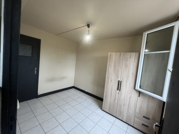 Appartement 2 pièces avec balcon &#8211; TROYES secteur GARE &#8211; MAR