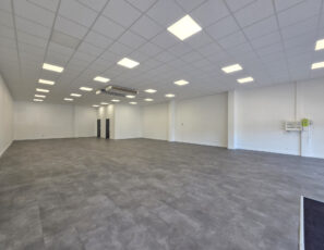 Local &#8211; Cellule Commerciale &#8211; PONT STE MARIE centre MCARTHUR