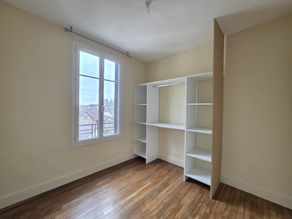 Appartement 6 pièces avec 4 chambres &#8211; TROYES HYPER CENTRE