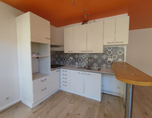 Grand Appartement 2 pièces Chauffage + eaux inclus – TROYES