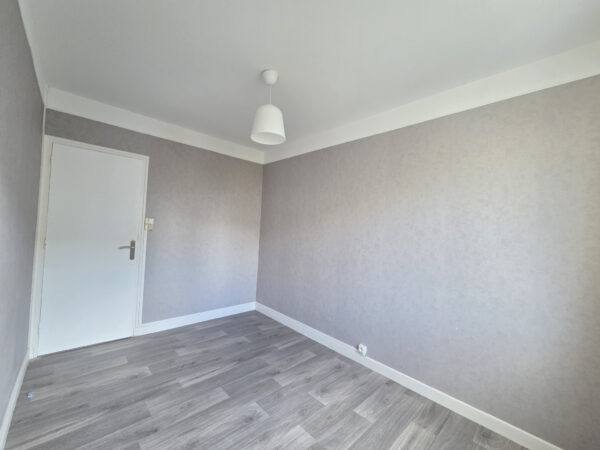 Appartement 3 pièces avec parking et balcon chauffage inclus