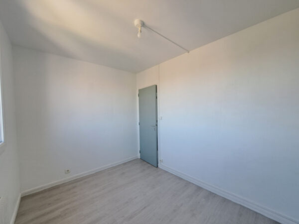 Appartement T2 chauffage inclus avec Parking &#8211; TROYES proche