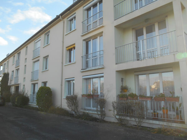 Appartement 2 pièces avec parking &#8211; chauffage inclus &#8211; TROYE